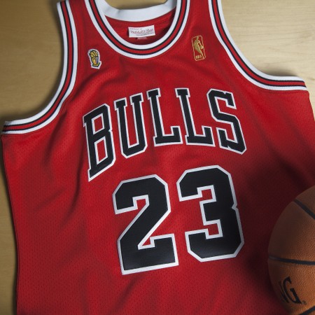 Herren NBA Chicago Bulls Trikot Michael Jordan 1996-97 Championship Authentic Auswärtstrikot Swingman