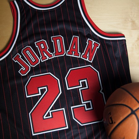 Herren NBA Chicago Bulls Trikot Michael Jordan 1996-97 Ausweichtrikot 50th Anniversary Authentic Swingman